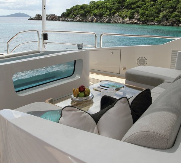 Defoe Boat Motor Works Image Gallery Luxury Yacht Browser By